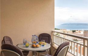 Stunning Apartment In Makarska With Kitchen